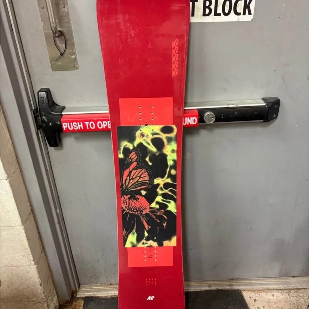 Snowboard - Picture 2 of 3